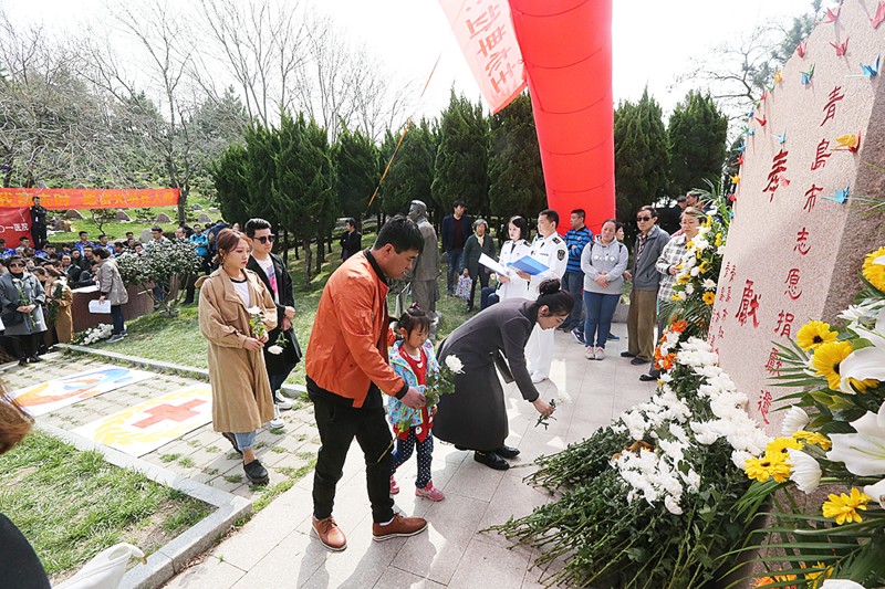 九月引發無償捐獻熱