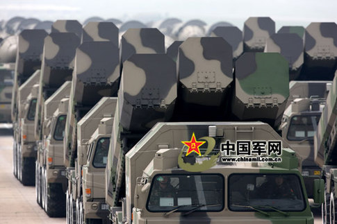 長劍10巡航導彈方隊。喬天富攝