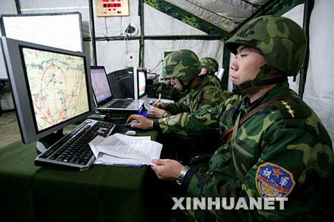 演習(xí)中的解放軍官兵。