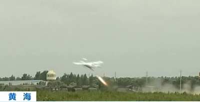 演習(xí)利用炮兵偵校雷達(dá)、無(wú)人機(jī)等裝備進(jìn)行戰(zhàn)場(chǎng)情報(bào)偵察,有效提升了戰(zhàn)場(chǎng)透明度和信息交換。資料圖