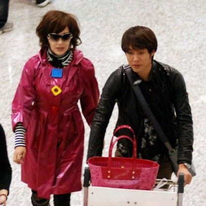 劉曉慶緋聞男主角易綱回應稱可笑 劉曉慶緋聞男主角易綱回應稱可笑