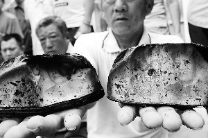 村民家中汽油泄漏引爆炸 18萬現金成灰燼