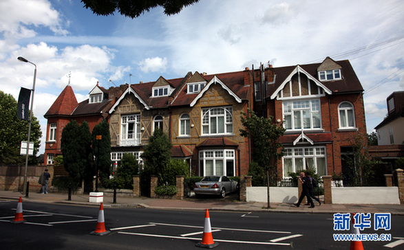 倫敦奧運會網球場旁富人區探秘 別墅外停滿豪車