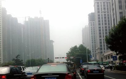 青島立秋酷暑難休 臺(tái)風(fēng)海葵或帶來(lái)雨