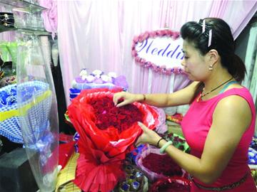 中國(guó)情人節(jié)帶旺花市 花店七夕當(dāng)天銷售額過(guò)萬(wàn)