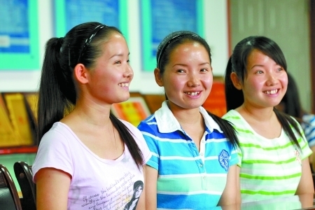 三胞胎姐妹考入同一大學同一專業