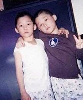 湯鎮業與前妻所生三個兒女曝光 女兒美貌兒子帥氣