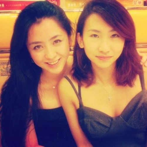 湯鎮業與前妻所生三個兒女曝光 女兒美貌兒子帥氣