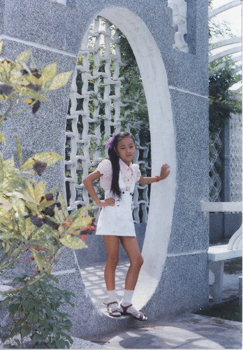 馬伊琍兒時長發美照曝光 皮鞋背帶裙潮范十足