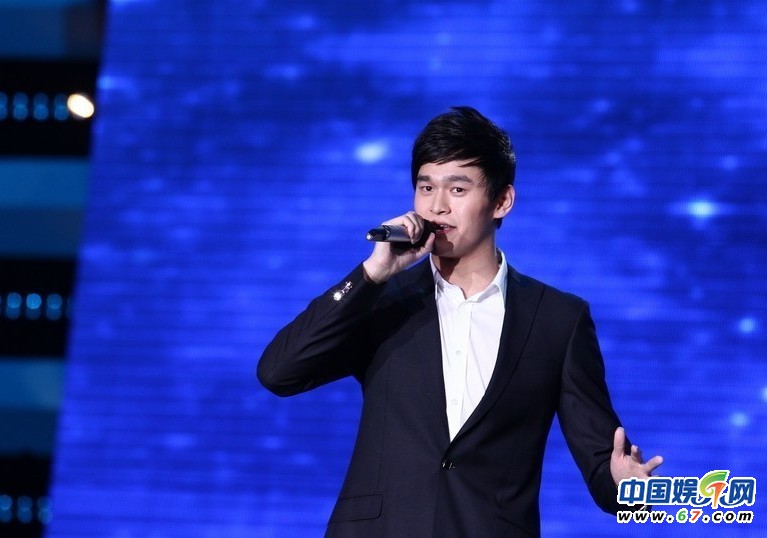 金鷹節開幕 劉詩詩如女神阿朵露半乳勁舞孫楊賣萌