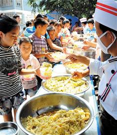 青島8勇士驅車32小時奔赴云南災區