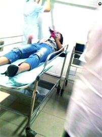 青島2車頂牛2對男女各自開打 1女眼角被打腫心臟病發