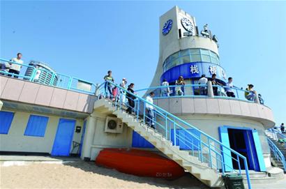 前海浴場舊貌換新顏 前海浴場舊貌換新顏