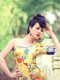 芙蓉姐姐表白被拒微博自殺 警察半夜破門阻止 芙蓉姐姐表白被拒微博自殺 警察半夜破門阻止