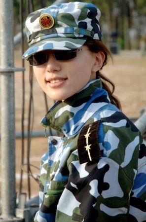 新一代軍藝?；ūP點:殷桃姚琳娜成美女代表