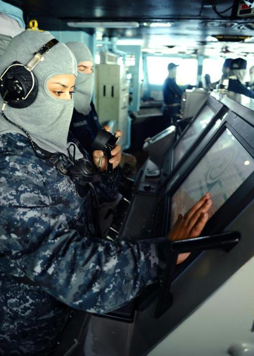 多艘美軍戰艦中國附近海域游弋 航母抵菲律賓