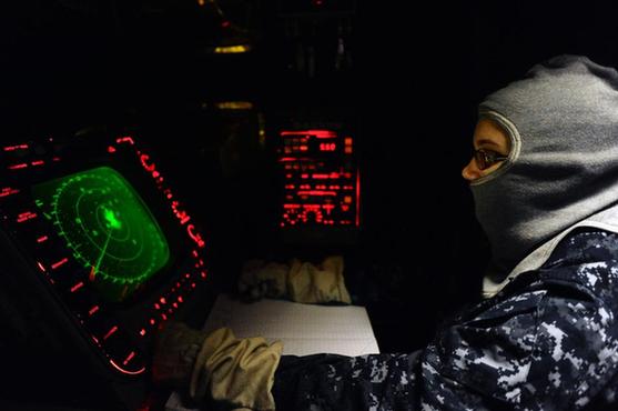 多艘美軍戰艦中國附近海域游弋 航母抵菲律賓