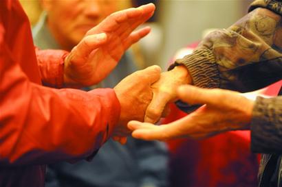 青島抗美援朝老兵相聚 青島抗美援朝老兵相聚