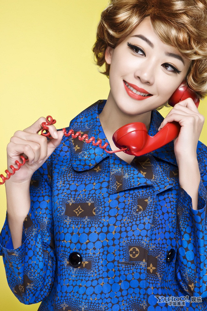 應采兒變金發紅唇俏妞兒 波普時尚大片極致魅惑