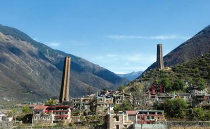 四川現中國版比薩斜塔:傾斜超50年 多次地震不倒