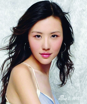 王石新歡學歷造假？中戲學生老師全都不知此人