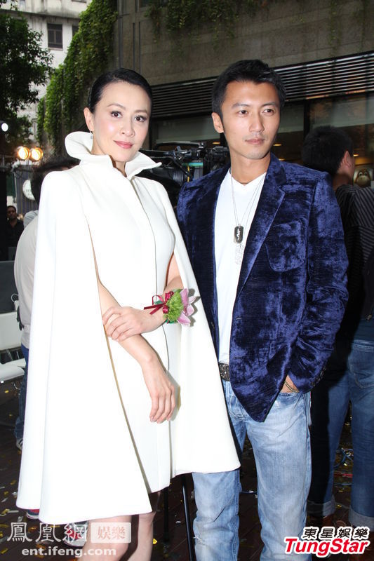 劉嘉玲露內褲打手印贈慶 謝霆鋒否認介入王菲婚姻