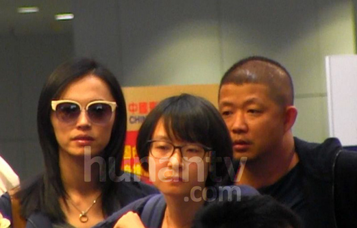 姚晨曹郁婚期臨近甜蜜現身 疑同出游預支蜜月