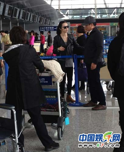 網友在機場遇到姚晨