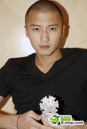 明星也玩網戀 搶屌絲活路啊！