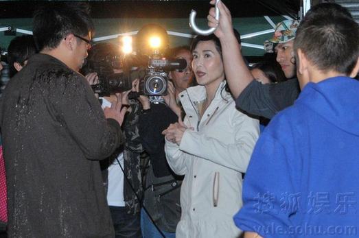 葉玉卿現身街頭暴瘦露青筋 與“葫蘆娃”王祖藍演母子