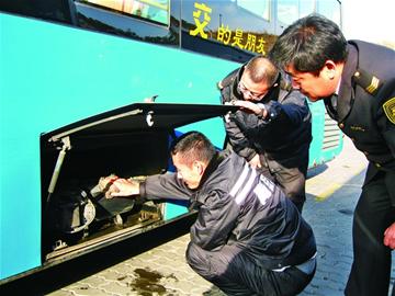 交運500部公交車全部供暖 車票不漲價 交運500部公交車全部供暖 車票不漲價
