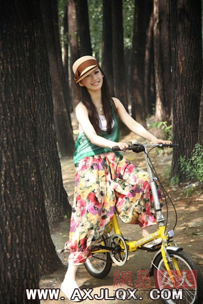 愛新覺羅啟星展露皇族氣質