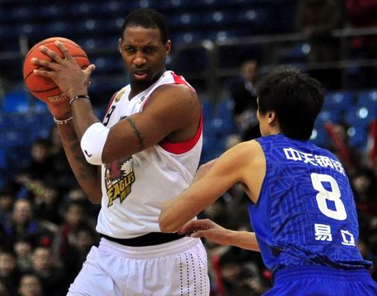 終結12連敗 麥蒂發威雙星贏了 終結12連敗 麥蒂發威雙星贏了