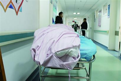 寶寶性太急 生在廁所里 寶寶性太急 生在廁所里