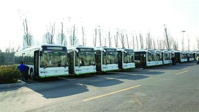 打破原黃島區和原膠南市公交互不相通尷尬局面 明起運行全為無人售票、票價1元 打破原黃島區和原膠南市公交互不相通尷尬局面 明起運行全為無人售票、票價1元