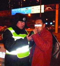 青島2013首個醉司機(jī) 青島2013首個醉司機(jī)