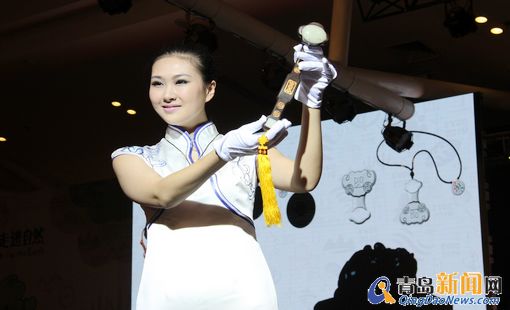 500類世園特許商品發(fā)布 香港設計大師絲綢秀