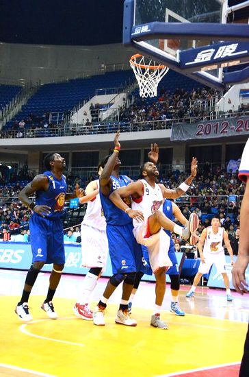 雙星兩個加時2分險勝天津 慘烈迎來5連勝 雙星兩個加時2分險勝天津 慘烈迎來5連勝