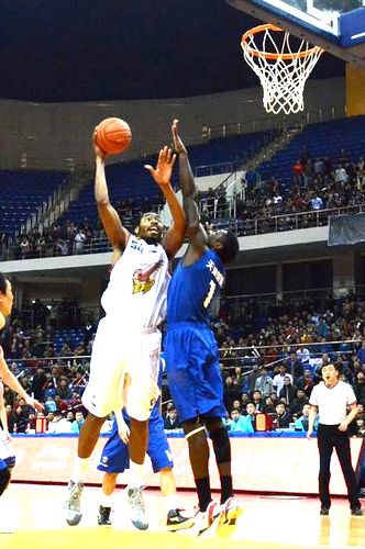 雙星兩個加時2分險勝天津 慘烈迎來5連勝