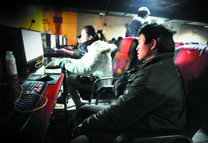 折騰一天只買到半程返鄉票 折騰一天只買到半程返鄉票