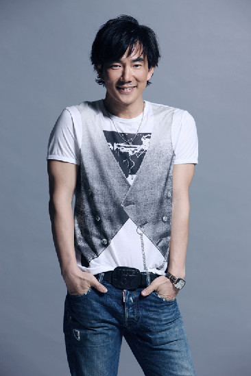 任賢齊獻唱青島春晚 任賢齊獻唱青島春晚