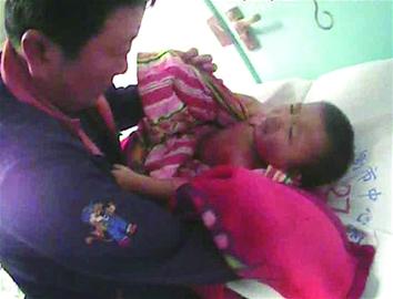 忙年出錯:開水燙傷1歲嬰兒 電鋸割斷男子手掌 忙年出錯:開水燙傷1歲嬰兒 電鋸割斷男子手掌