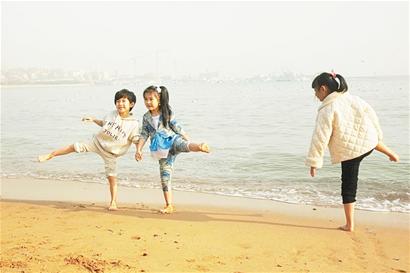 青島遭遇52年來最熱天 小到中雨將洗塵 青島遭遇52年來最熱天 小到中雨將洗塵
