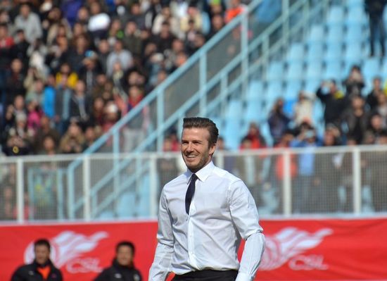 本網直擊小貝青島行:迷人笑容醉島城