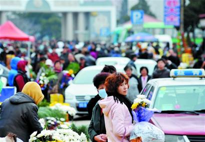 清明節祭掃迎首個高峰